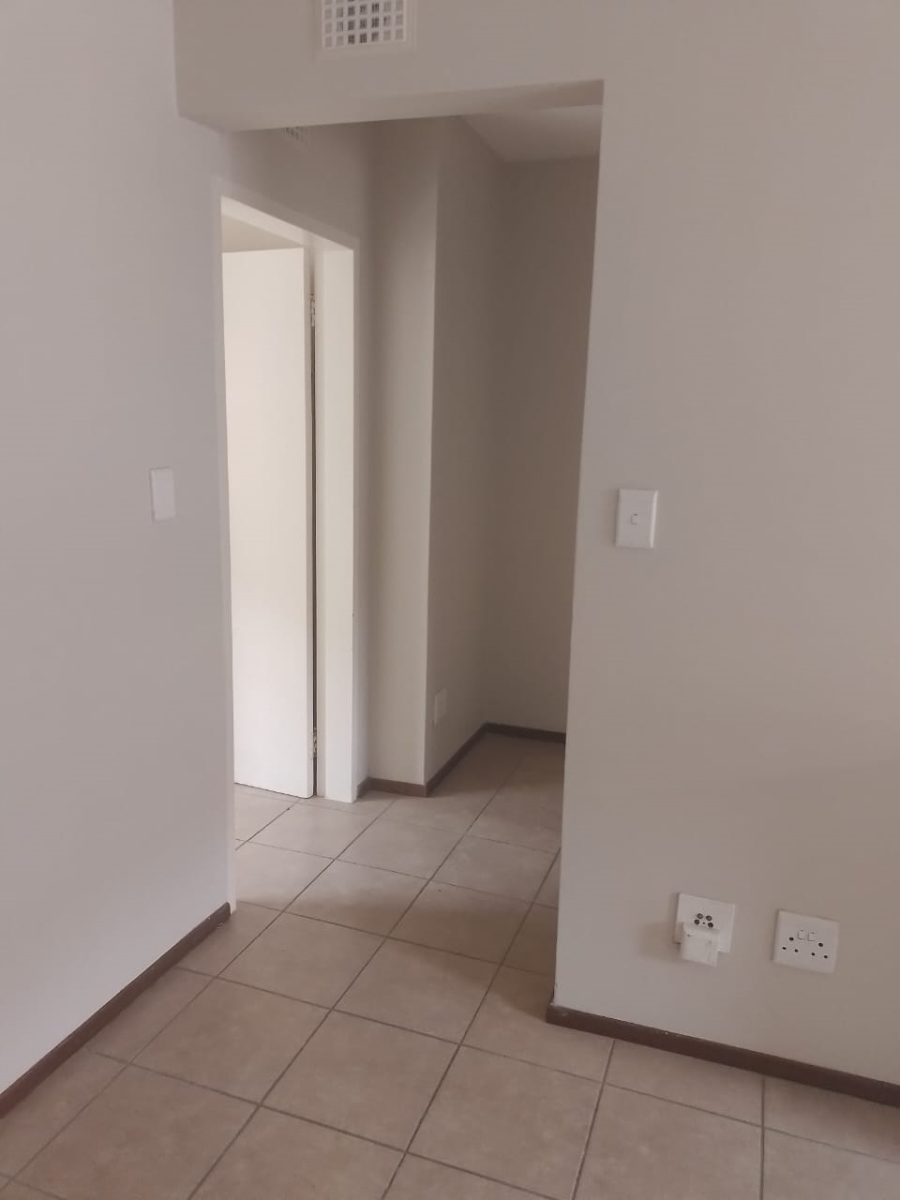 To Let 1 Bedroom Property for Rent in Noordwyk Gauteng
