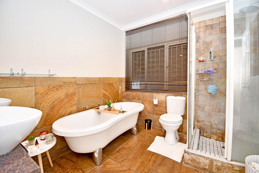 4 Bedroom Property for Sale in Blairgowrie Gauteng