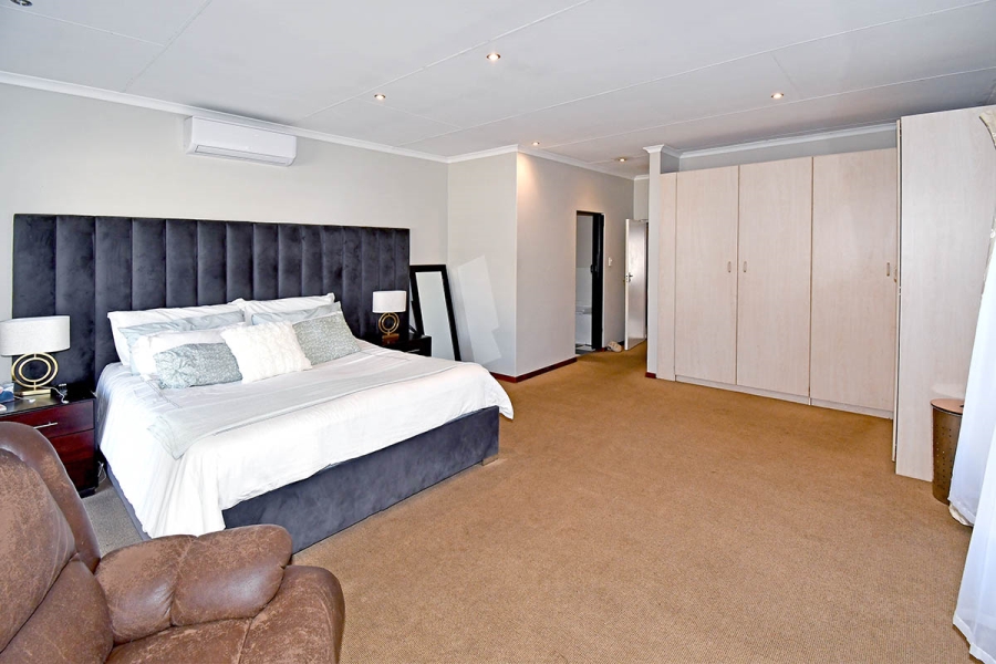 4 Bedroom Property for Sale in Blairgowrie Gauteng