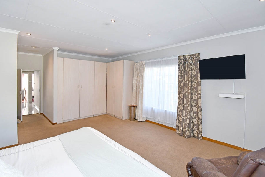 4 Bedroom Property for Sale in Blairgowrie Gauteng