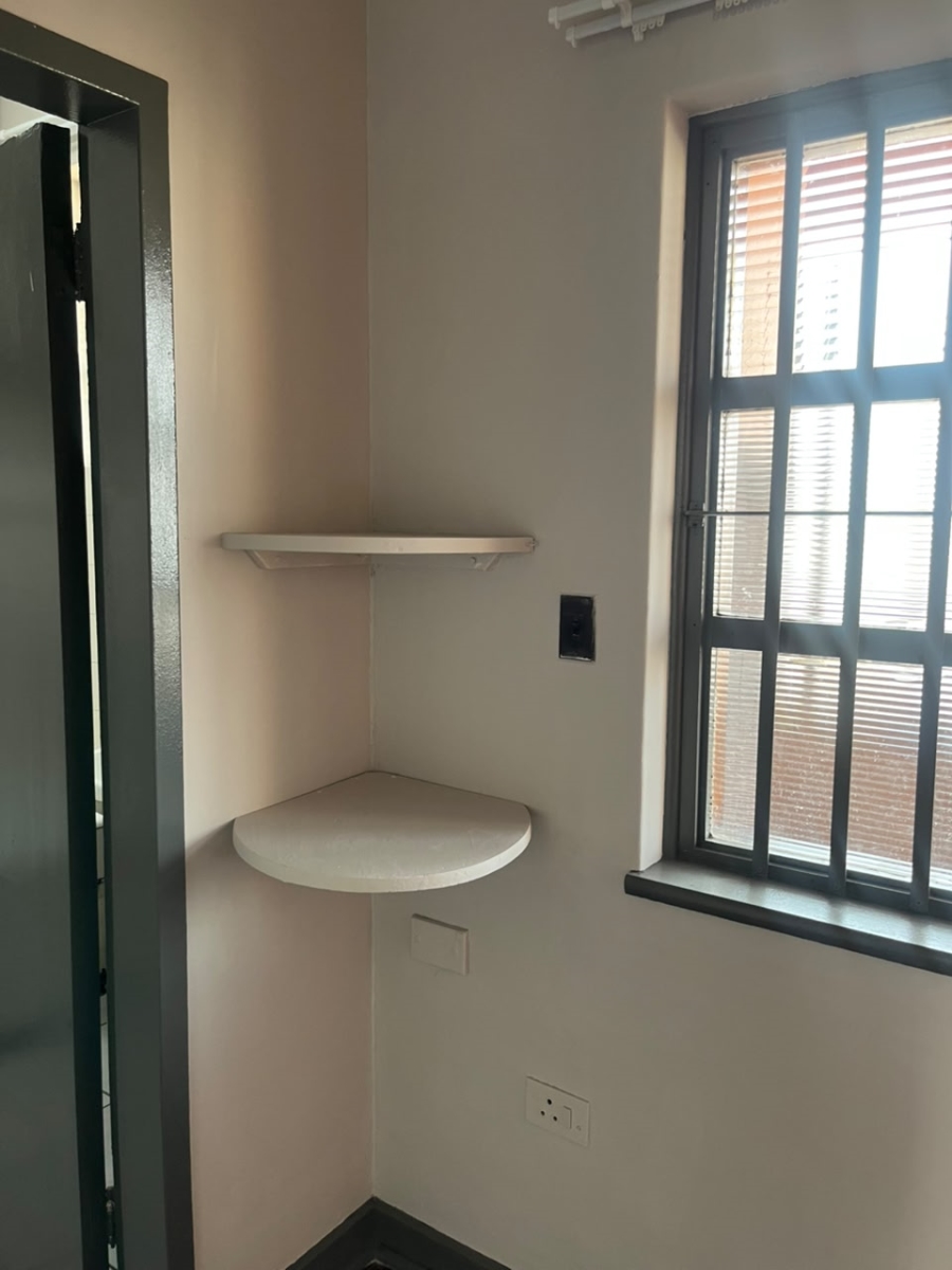 To Let 1 Bedroom Property for Rent in Primrose Gauteng