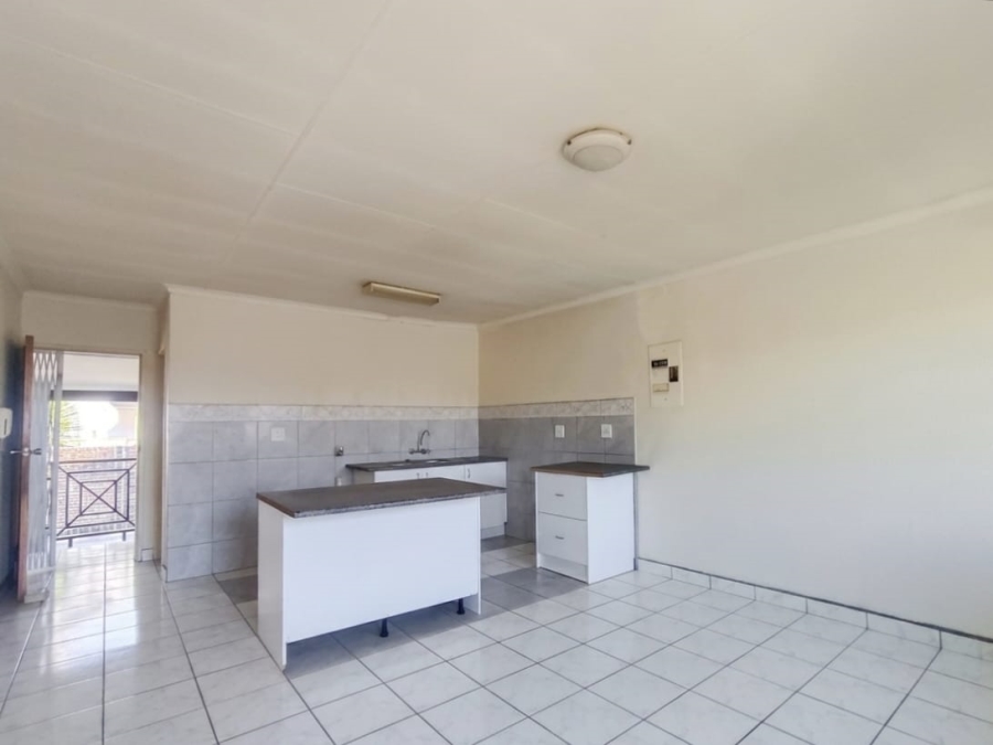 2 Bedroom Property for Sale in Weltevreden Park Gauteng