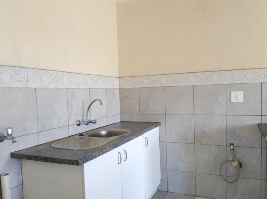 2 Bedroom Property for Sale in Weltevreden Park Gauteng