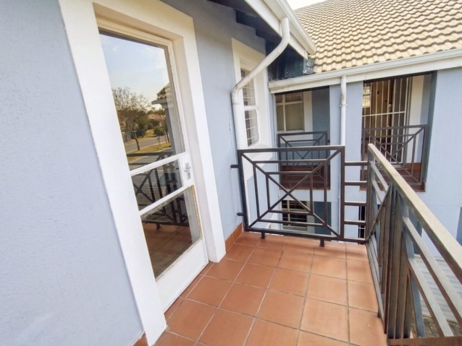 2 Bedroom Property for Sale in Weltevreden Park Gauteng