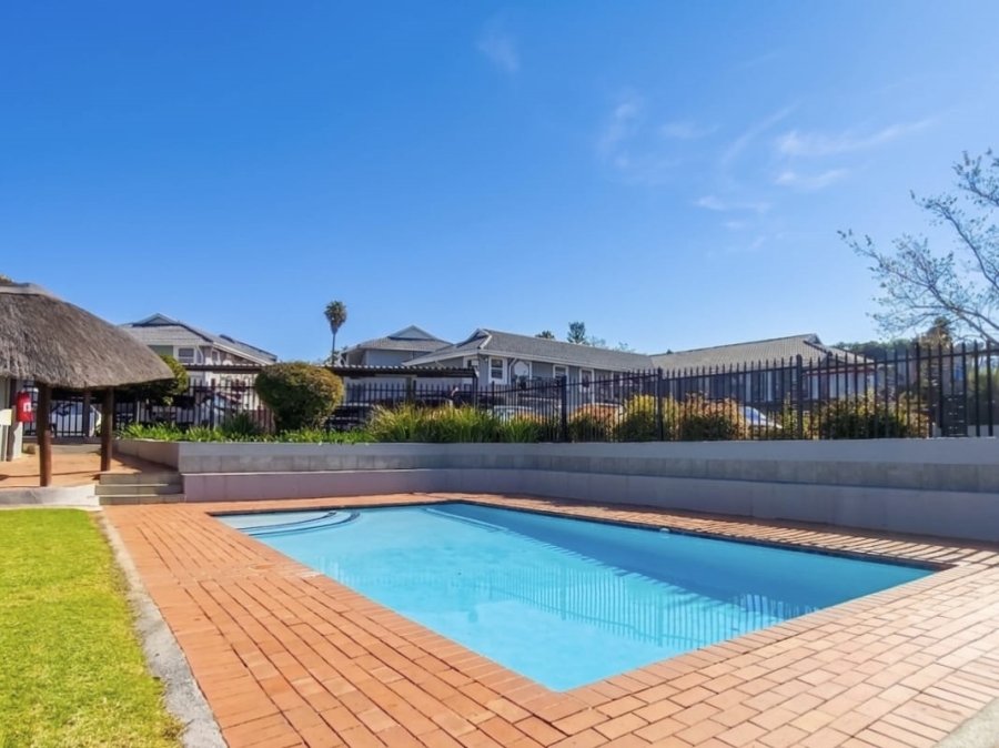 2 Bedroom Property for Sale in Weltevreden Park Gauteng