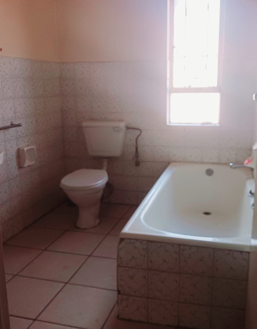 3 Bedroom Property for Sale in Windsor East Gauteng