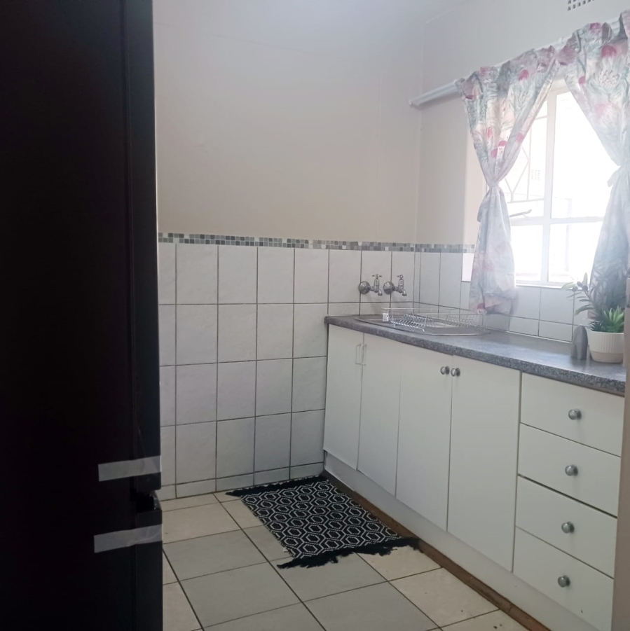1 Bedroom Property for Sale in Windsor East Gauteng