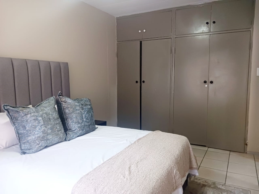 1 Bedroom Property for Sale in Windsor East Gauteng