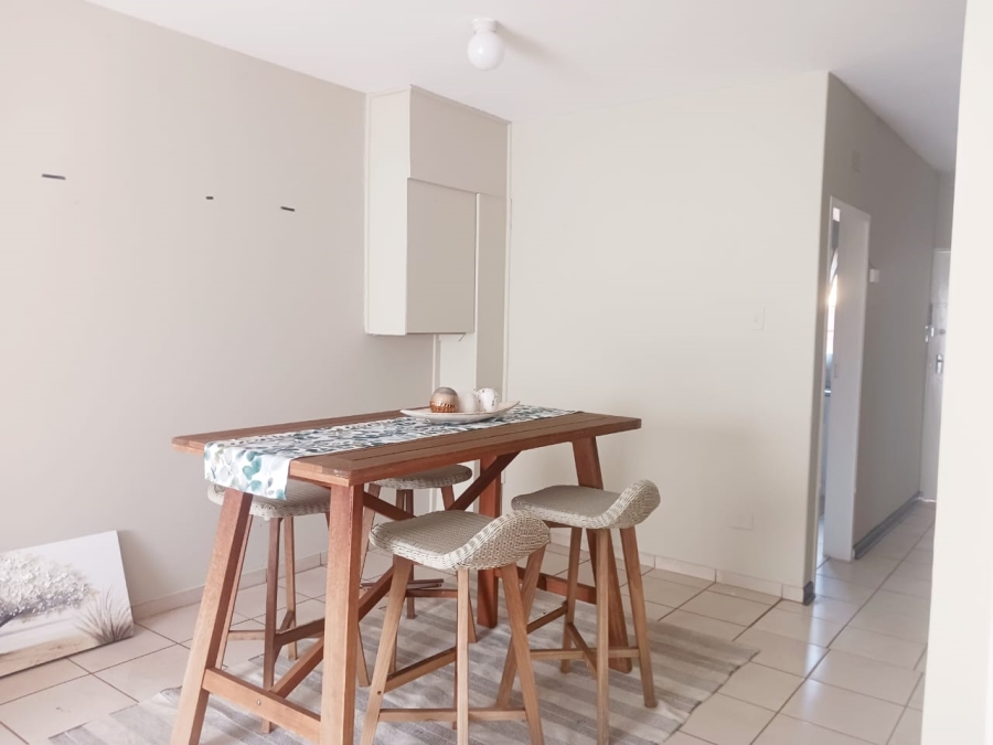 2 Bedroom Property for Sale in Windsor East Gauteng