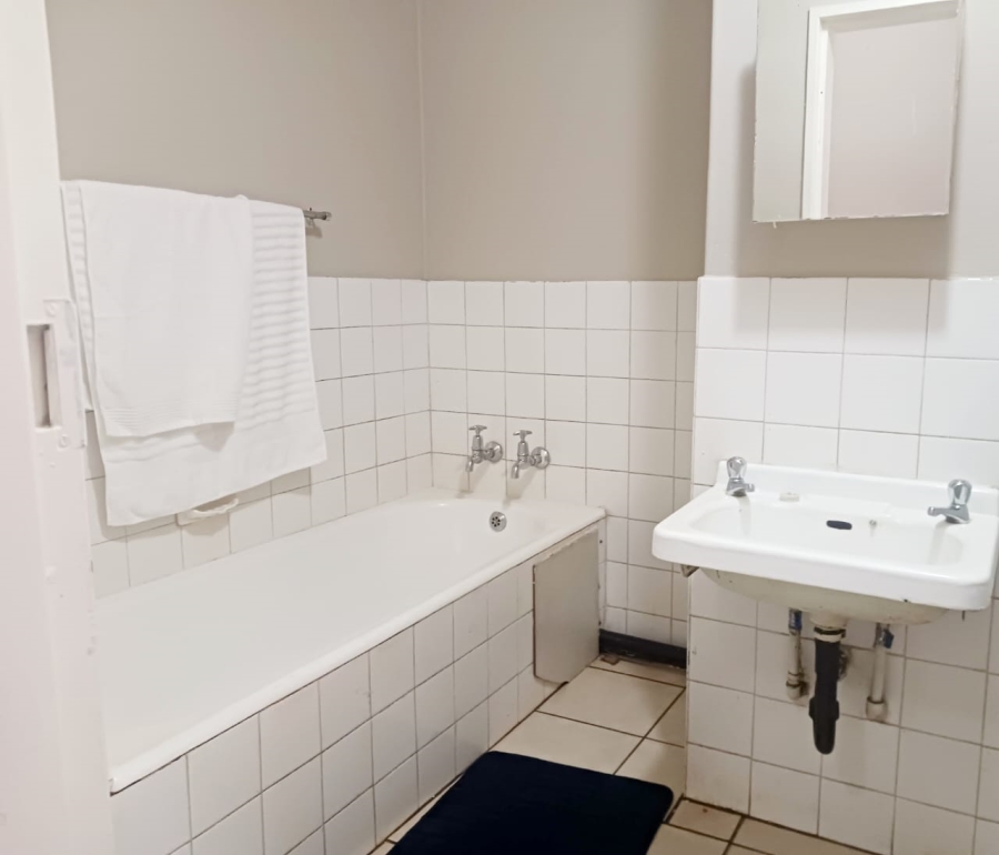 2 Bedroom Property for Sale in Windsor East Gauteng