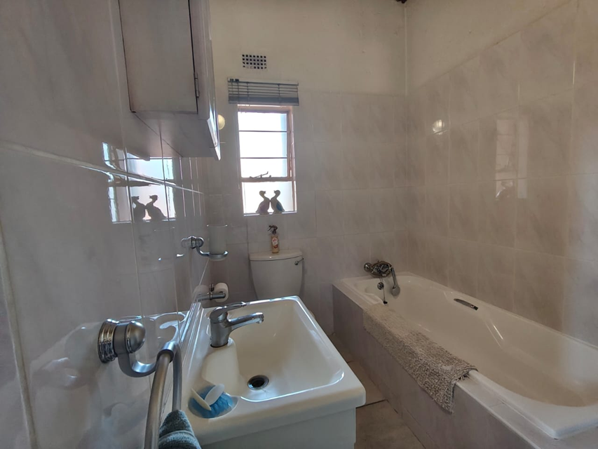 2 Bedroom Property for Sale in New Redruth Gauteng