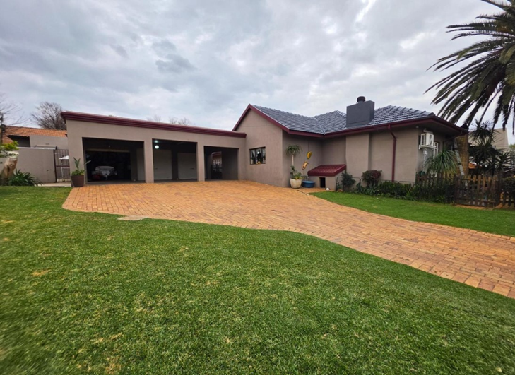 3 Bedroom Property for Sale in New Redruth Gauteng