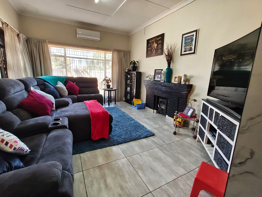 3 Bedroom Property for Sale in New Redruth Gauteng
