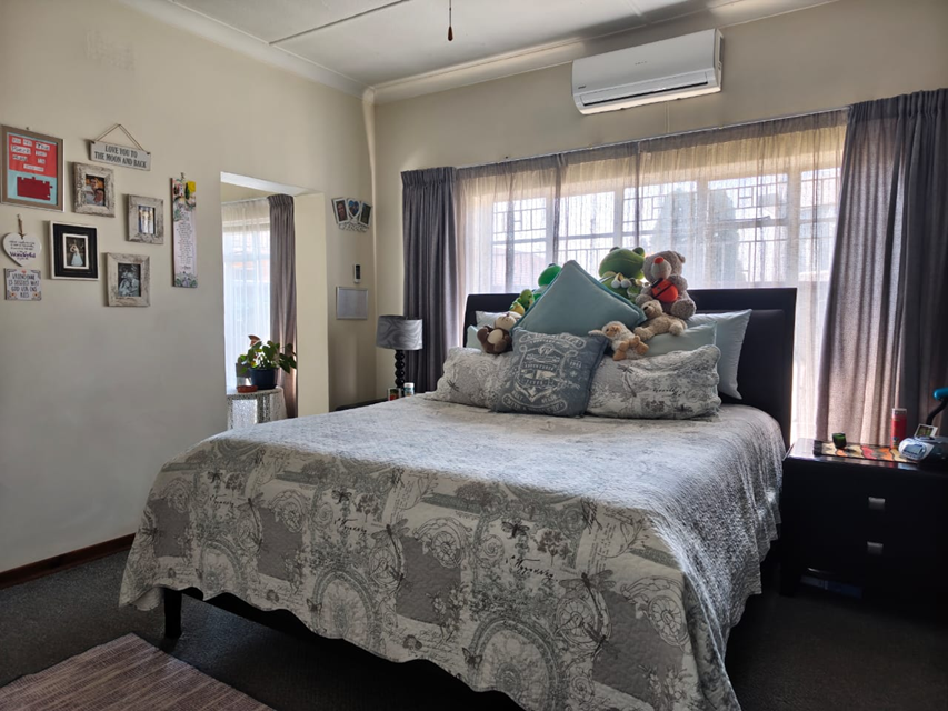 3 Bedroom Property for Sale in New Redruth Gauteng