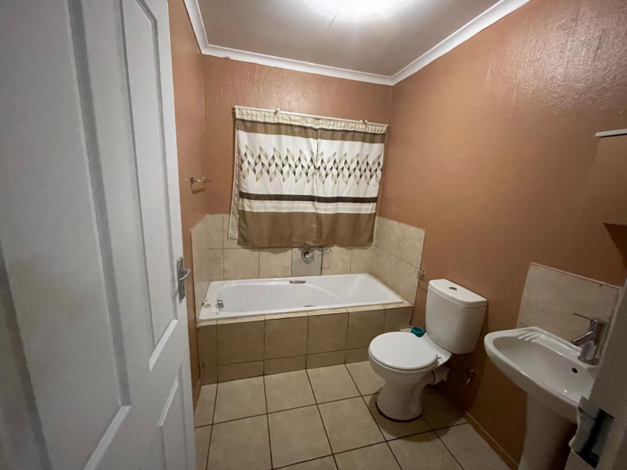 To Let 2 Bedroom Property for Rent in Dawn Park Gauteng