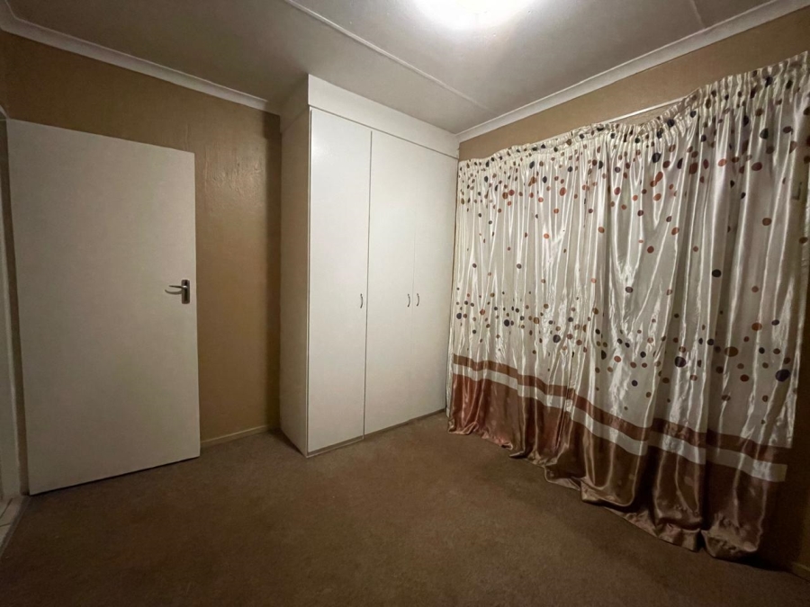 To Let 2 Bedroom Property for Rent in Dawn Park Gauteng
