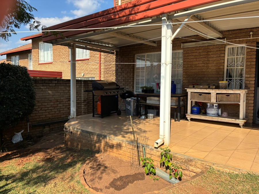 4 Bedroom Property for Sale in Moreleta Park Gauteng