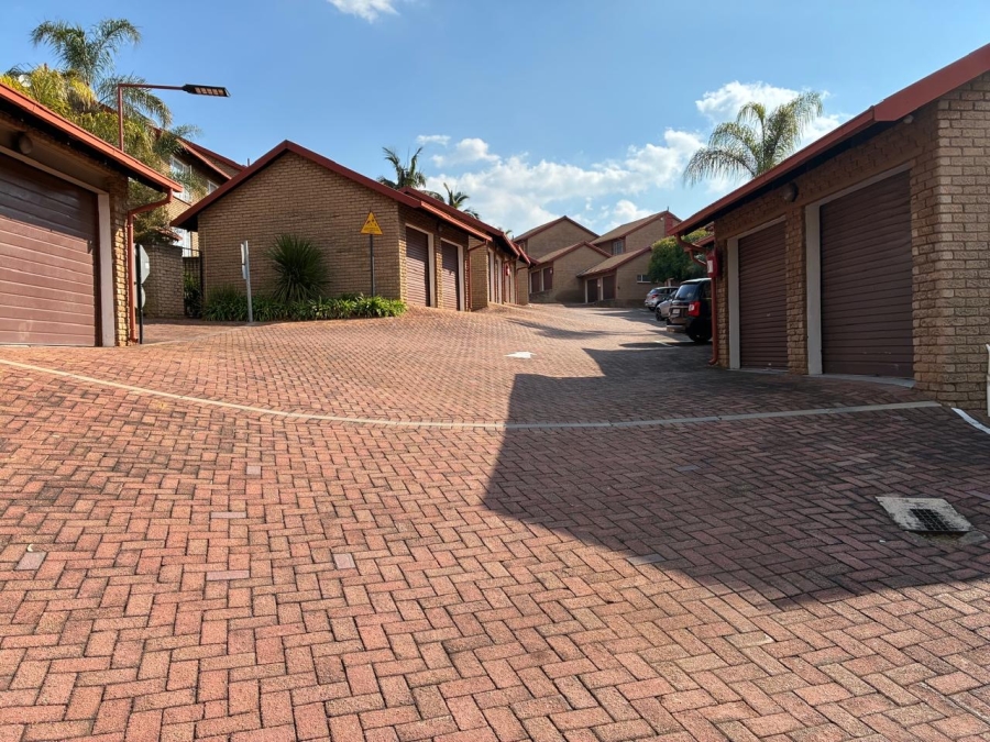4 Bedroom Property for Sale in Moreleta Park Gauteng