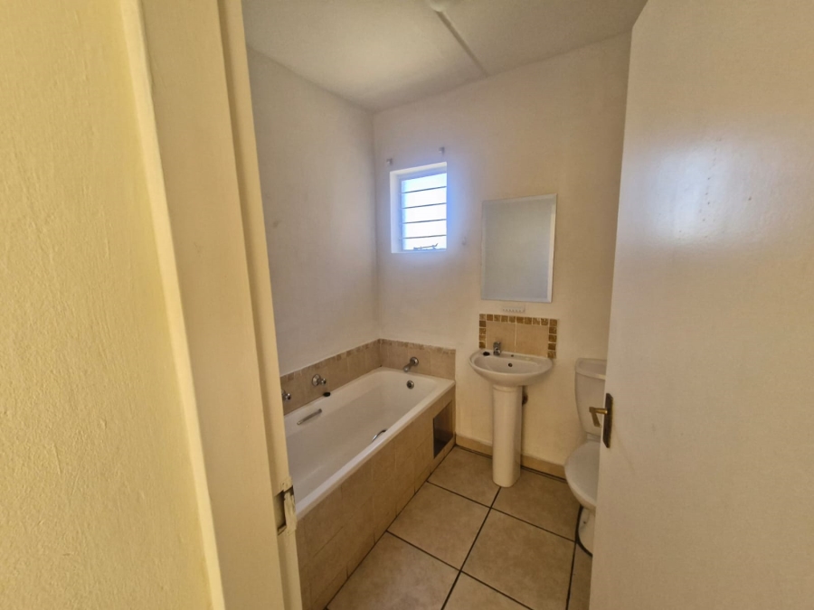To Let 3 Bedroom Property for Rent in Norton Home Estate AH Gauteng