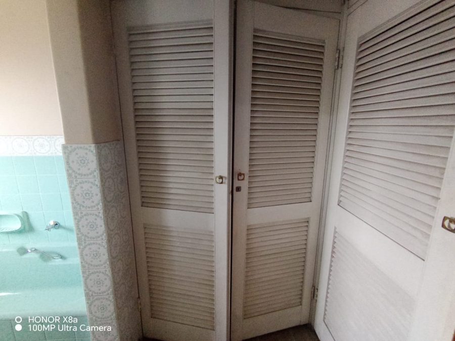 4 Bedroom Property for Sale in Kensington Gauteng