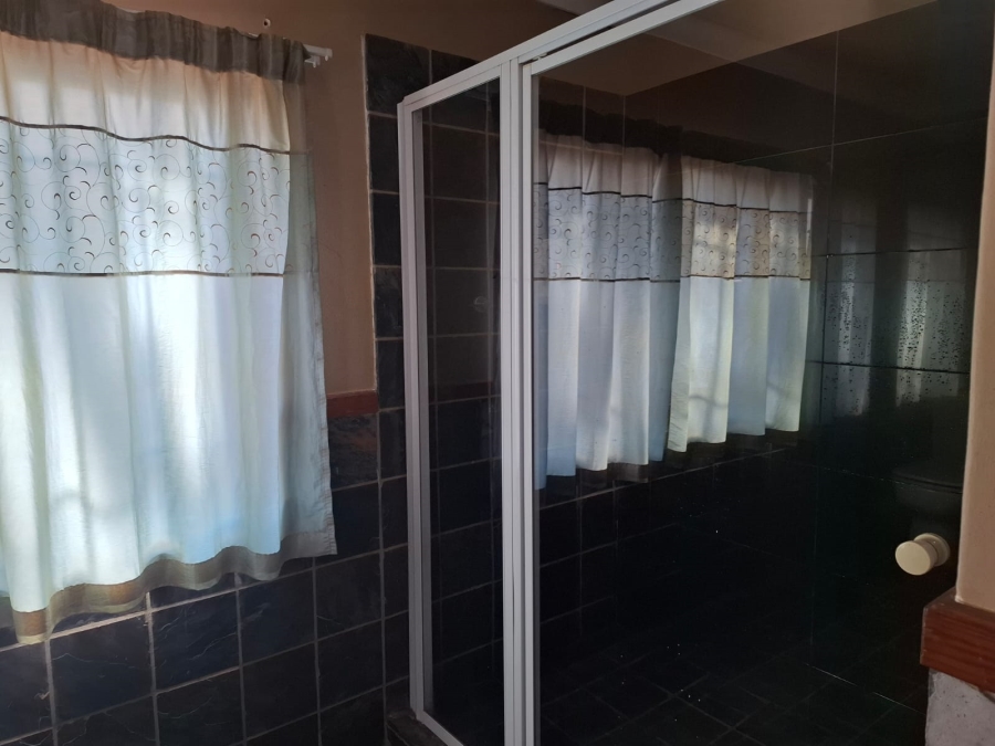 5 Bedroom Property for Sale in Benoni West Gauteng