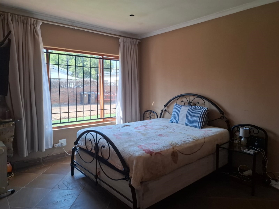 5 Bedroom Property for Sale in Benoni West Gauteng