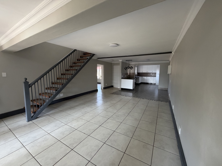 4 Bedroom Property for Sale in Garsfontein Gauteng