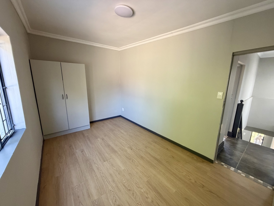 4 Bedroom Property for Sale in Garsfontein Gauteng