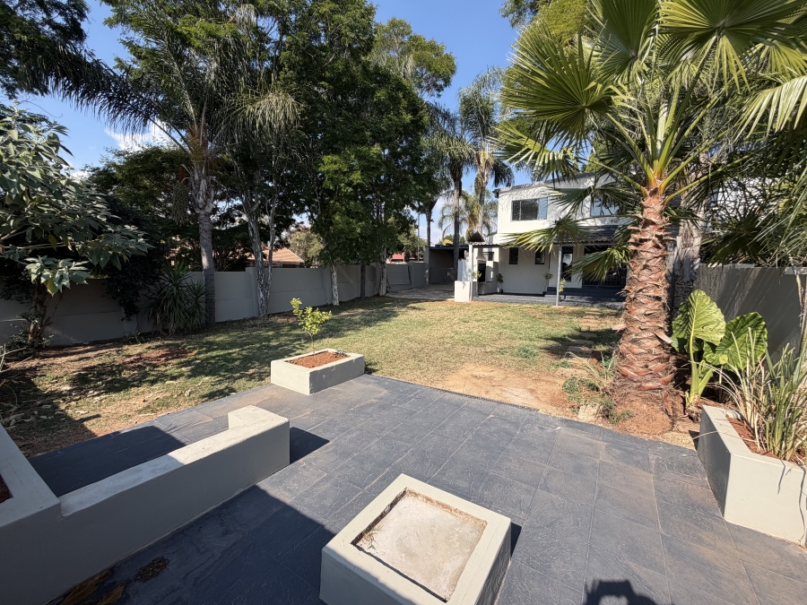 4 Bedroom Property for Sale in Garsfontein Gauteng