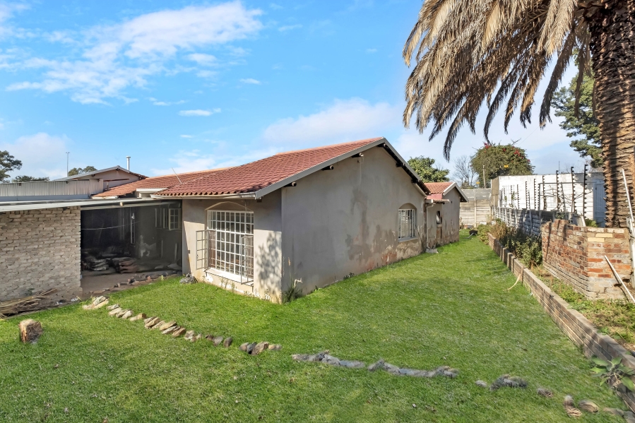 4 Bedroom Property for Sale in Wendywood Gauteng