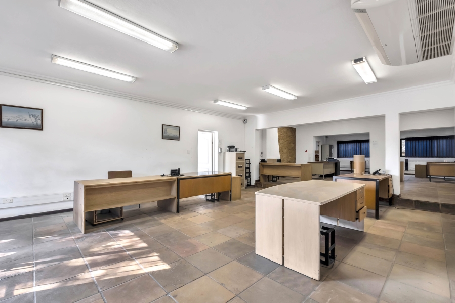 8 Bedroom Property for Sale in Wendywood Gauteng