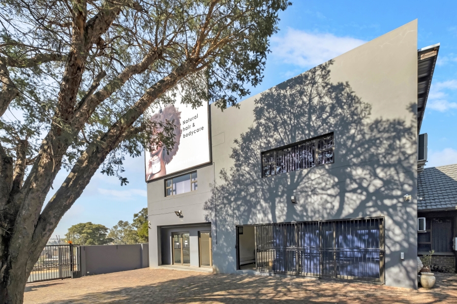 8 Bedroom Property for Sale in Wendywood Gauteng