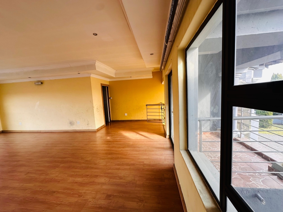 5 Bedroom Property for Sale in Heuwelsig Estate Gauteng