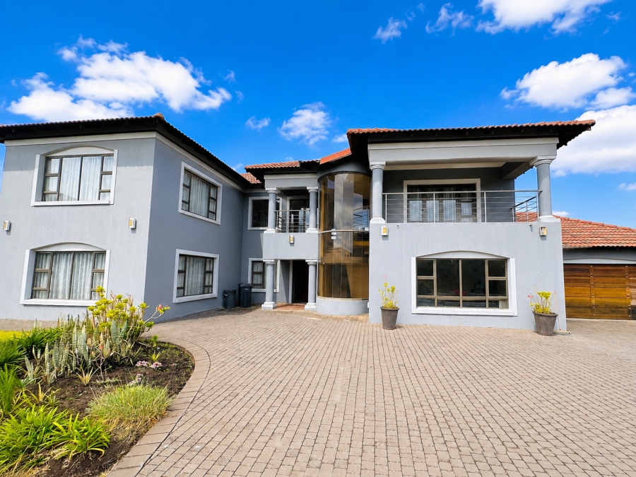 5 Bedroom Property for Sale in Heuwelsig Estate Gauteng