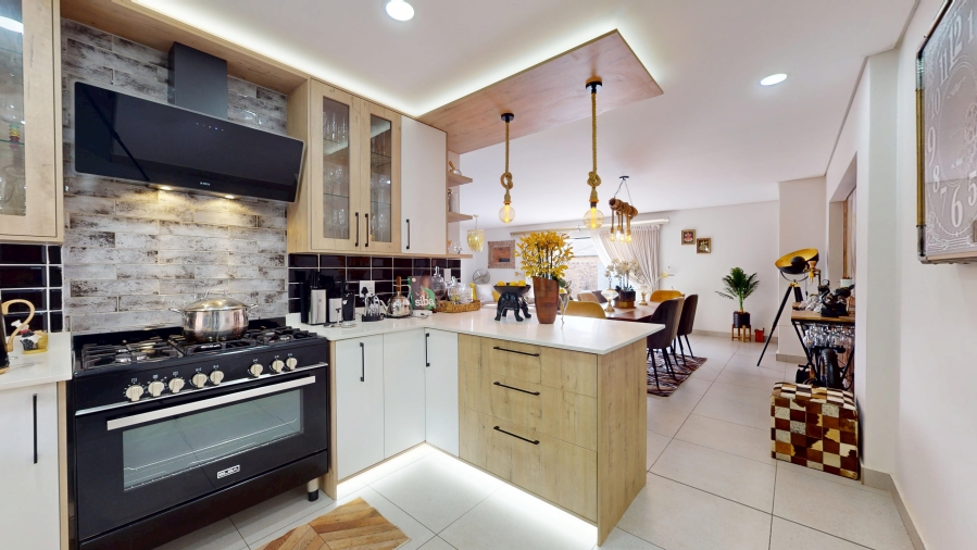 3 Bedroom Property for Sale in Dayanglen Gauteng