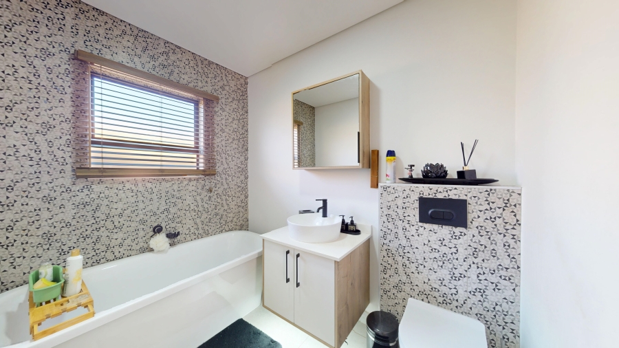 3 Bedroom Property for Sale in Dayanglen Gauteng