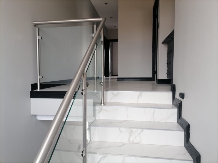 3 Bedroom Property for Sale in Raslouw Gauteng