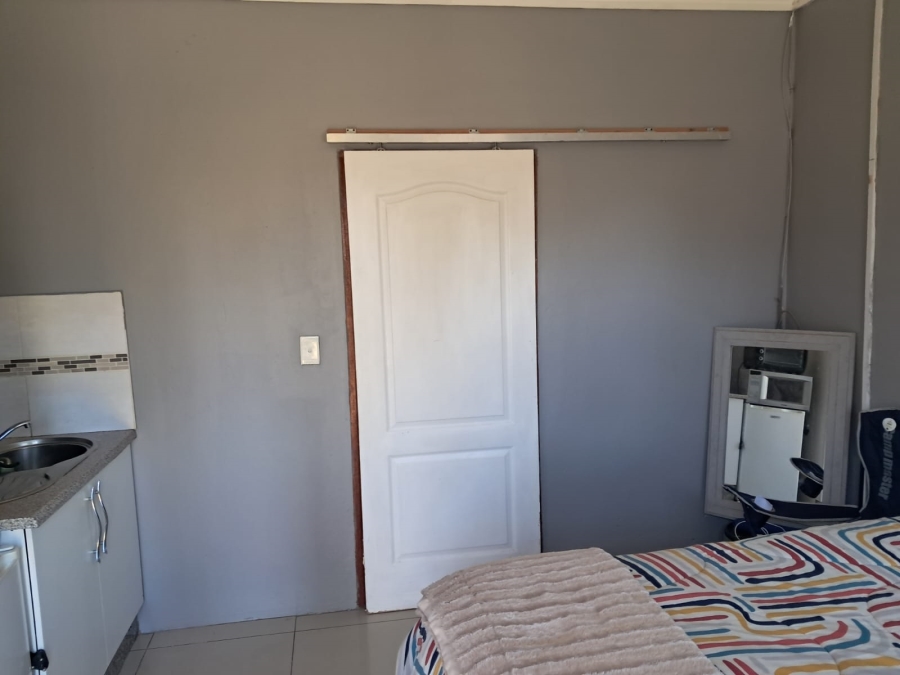 To Let 1 Bedroom Property for Rent in Mooikloof Gauteng