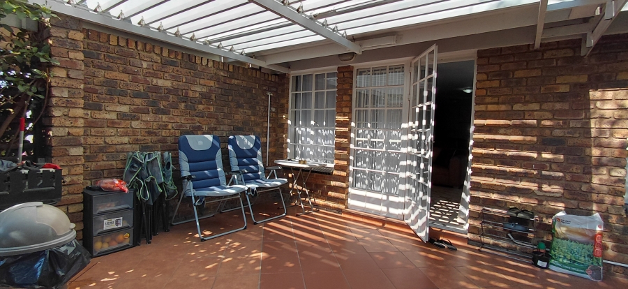 2 Bedroom Property for Sale in Beyers Park Gauteng