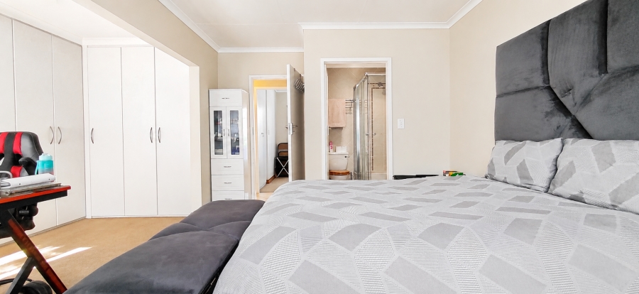 2 Bedroom Property for Sale in Beyers Park Gauteng