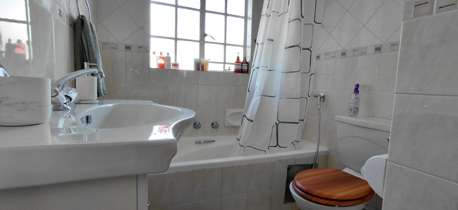 2 Bedroom Property for Sale in Beyers Park Gauteng