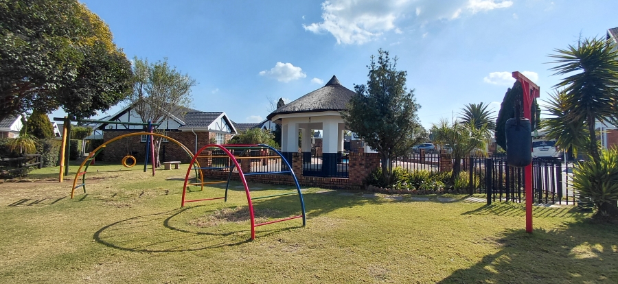 2 Bedroom Property for Sale in Beyers Park Gauteng