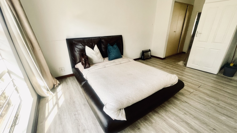 3 Bedroom Property for Sale in Buccleuch Gauteng
