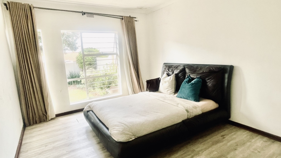 3 Bedroom Property for Sale in Buccleuch Gauteng