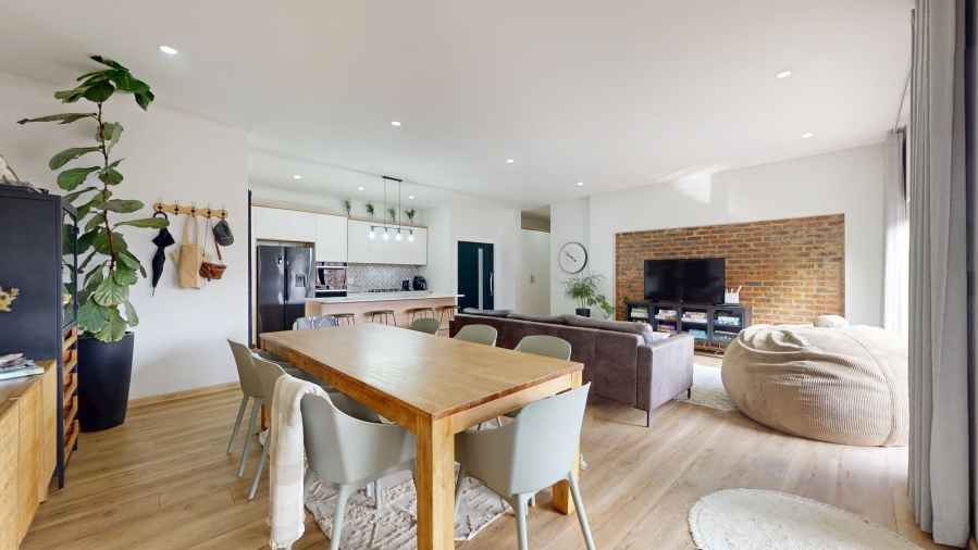 4 Bedroom Property for Sale in Dayanglen Gauteng