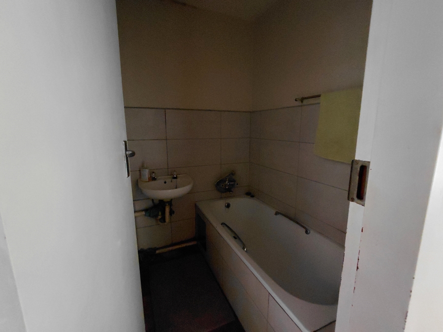 2 Bedroom Property for Sale in Pretoria North Gauteng