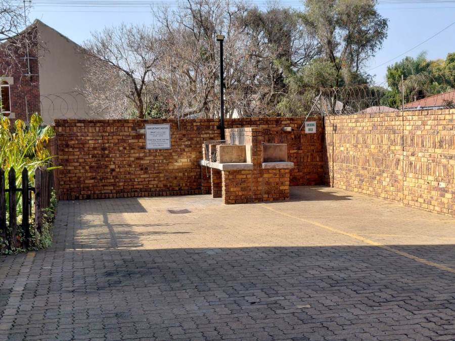 2 Bedroom Property for Sale in Pretoria North Gauteng
