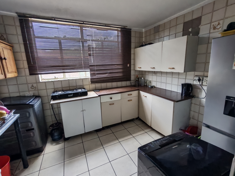 2 Bedroom Property for Sale in Pretoria North Gauteng