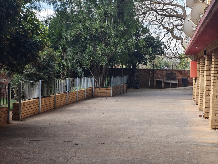 2 Bedroom Property for Sale in Pretoria North Gauteng