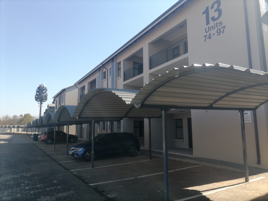 2 Bedroom Property for Sale in Raslouw Gauteng